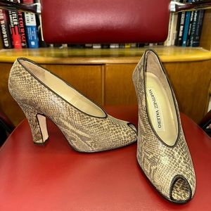 Martinez Valero Pumps size 6.5